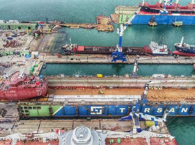 Yalova Tersan Shipyard unloading operation